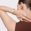 Reloj TOUS now acero IP dorado esfera nácar y movimiento suizo - Imagen 3